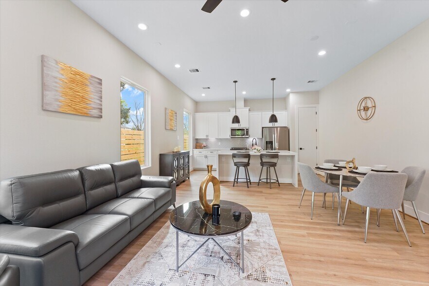 2131 Blalock Rd, Houston, TX 77080 Apartments For Sale