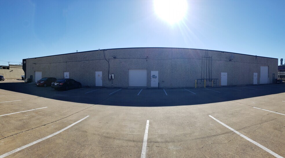 More Photos Of 318 S Central Expy, Richardson Unknown For Lease