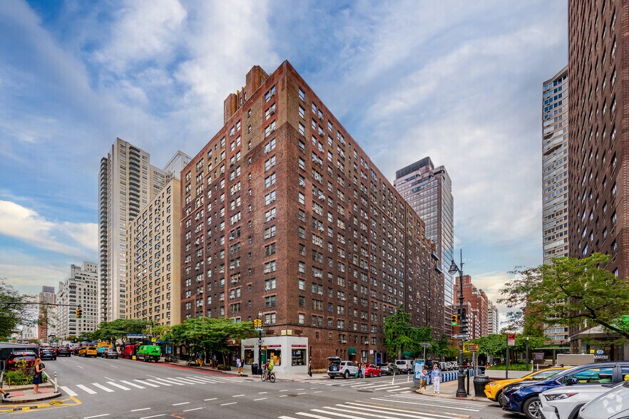 More Photos Of 984-990 1st Ave, New York Apartments For Lease