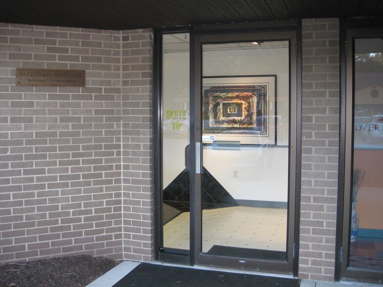 More Photos Of 5397 Twin Knolls Rd, Columbia Office Residential For Sale