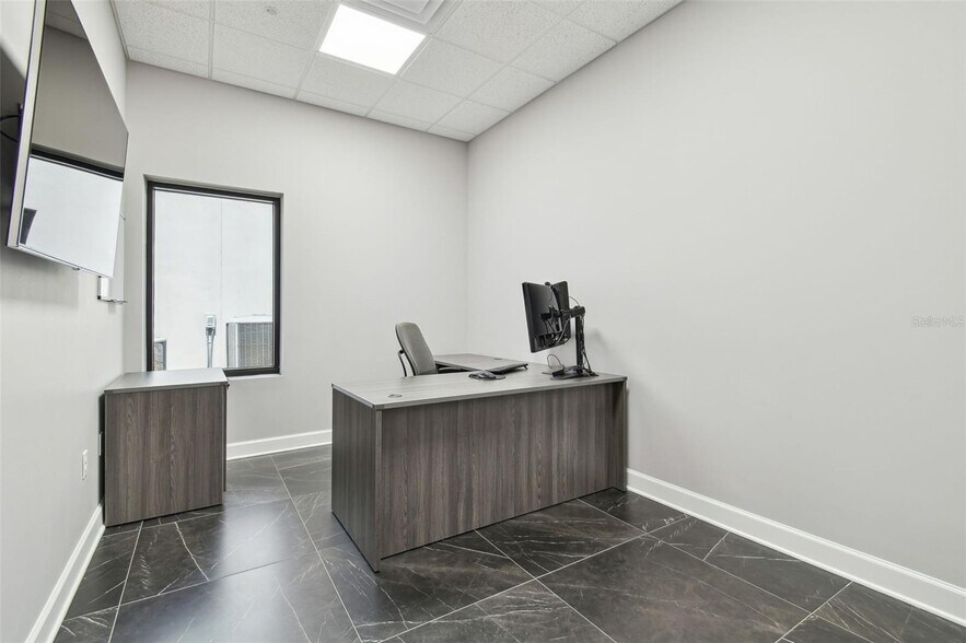 More Photos Of 13908 Monroes Business Park, Tampa Office Residential For Sale