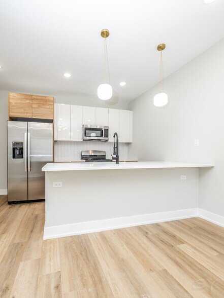 More Photos Of 6220 S King Dr, Chicago Multifamily For Sale