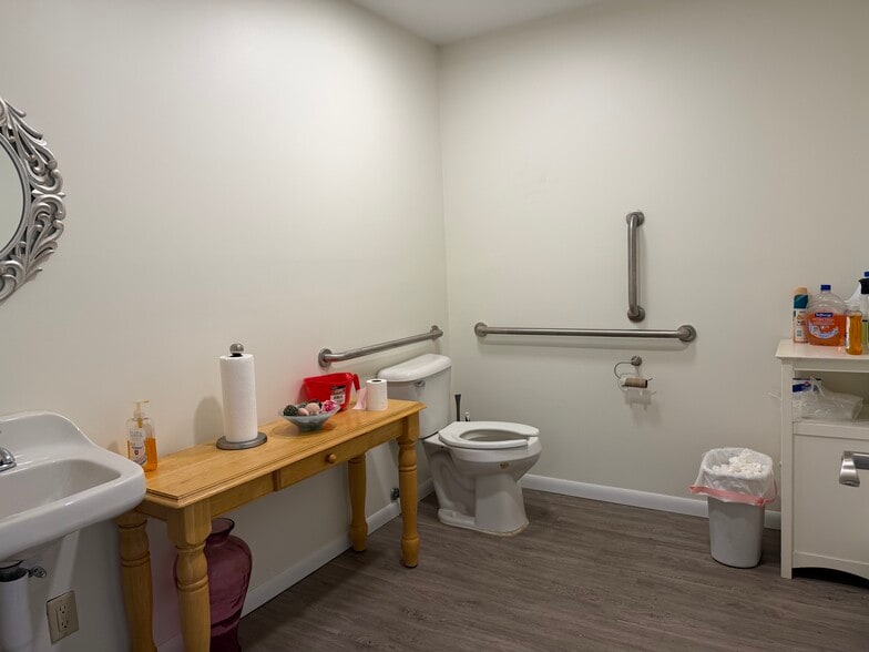 More Photos Of 111 Jones Ave, Monroe Warehouse For Sale