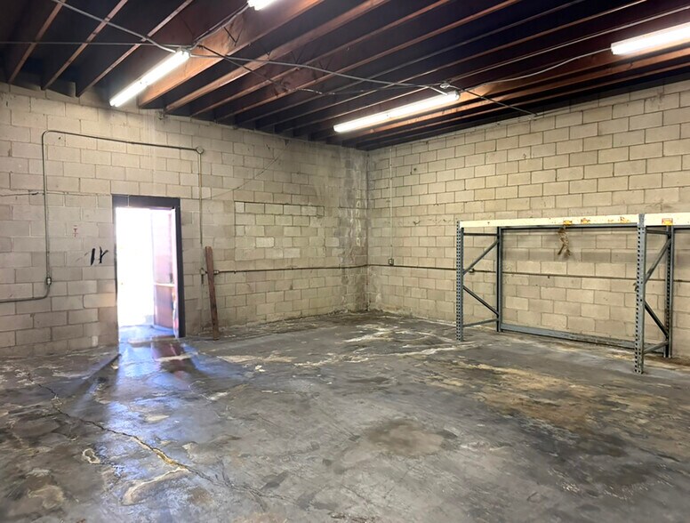 More Photos Of 725 Stanford Ave, Los Angeles Warehouse For Sale