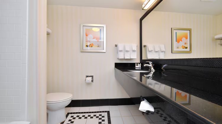 More Photos Of 920 Executive Way, Asheboro Hotel For Sale