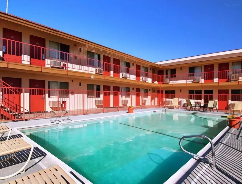 More Photos Of 15401 Park Ave E, Victorville Hotel For Sale