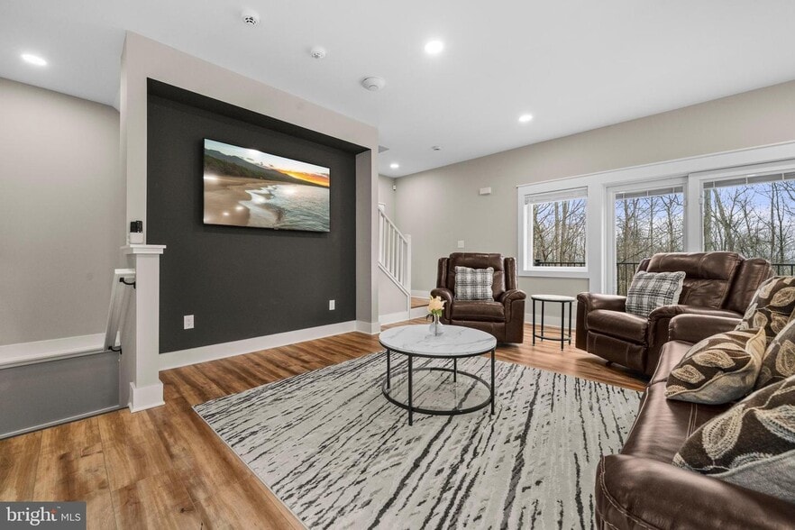 More Photos Of 13537 Hanging Rock Ln, Lovettsville Multifamily For Sale