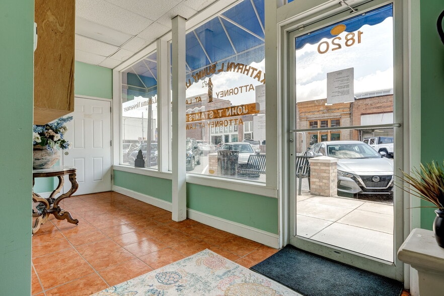More Photos Of 1820 3rd Ave N, Bessemer Office For Sale