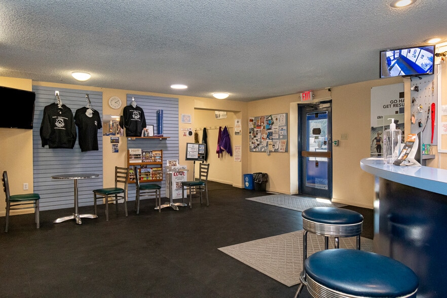 More Photos Of 415 Wingfield St, Ruidoso Health Club For Sale