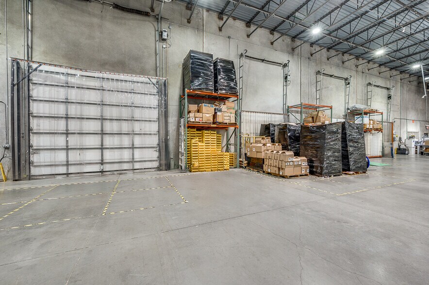 More Photos Of 1701 10th St, Plano Warehouse For Sale