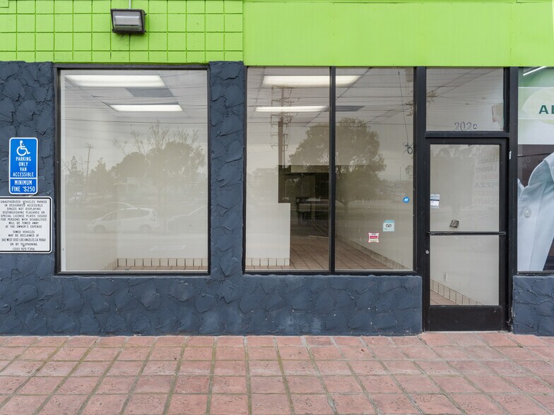 More Photos Of 202-204 E Imperial Ave, El Segundo Storefront For Lease