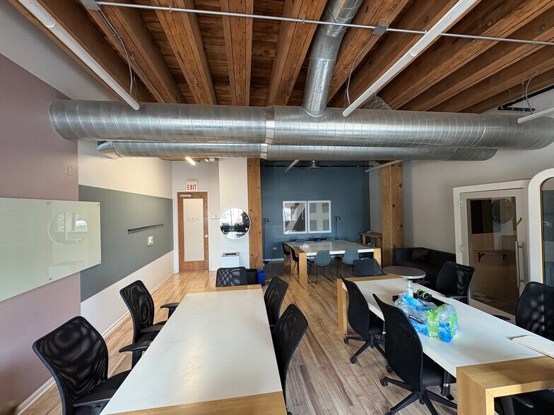 More Photos Of 1500 W Carroll Ave, Chicago Loft Creative Space For Lease
