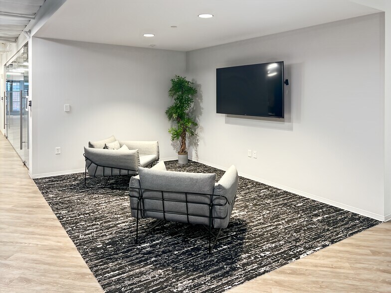 More Photos Of 800 Maine Ave SW, Washington Coworking Space