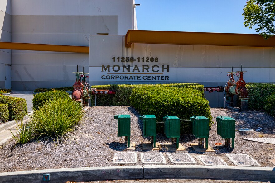 More Photos Of 11264 Monarch St, Garden Grove Warehouse For Sale