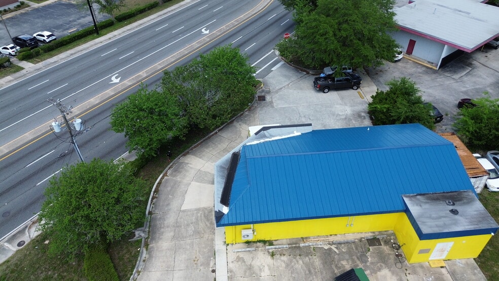 More Photos Of 569 Blanding Blvd, Orange Park Freestanding For Sale