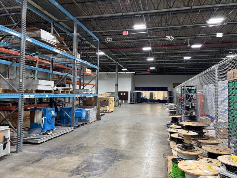 More Photos Of 330-339 S Warminster Rd, Hatboro Warehouse For Lease