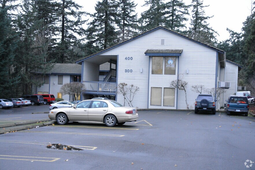 More Photos Of 8835 SW Canyon Ln, Portland Unknown For Lease