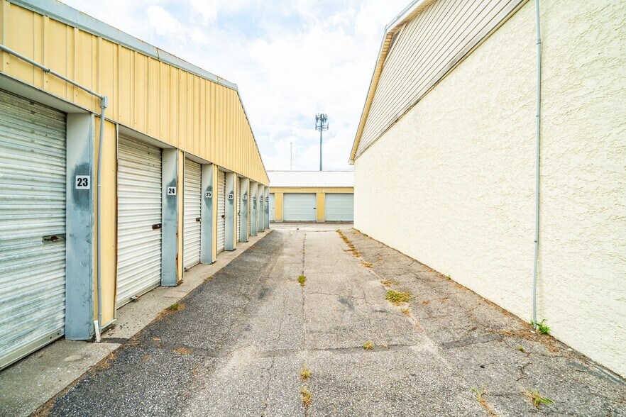 More Photos Of 1719 Signal Point Rd, Charleston Self Storage For Sale