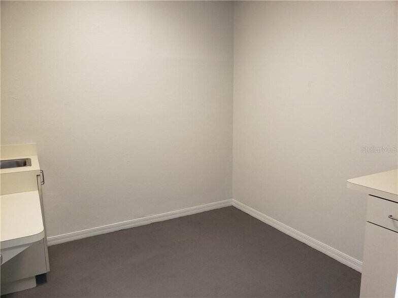 More Photos Of 616 E St, Clearwater Medical For Sale