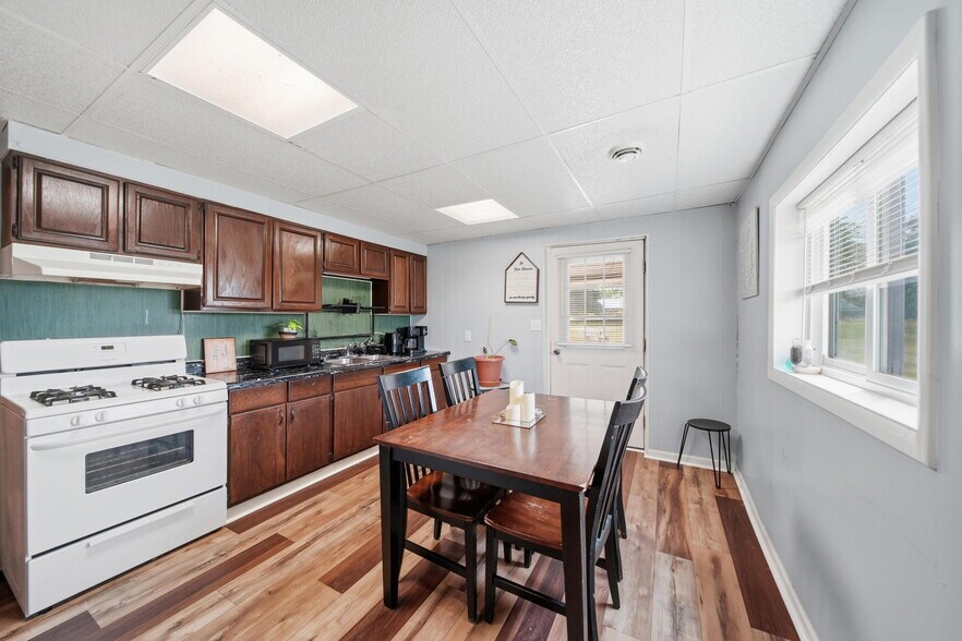 More Photos Of 5550 Carleton Rd, Palmyra Light Manufacturing For Sale
