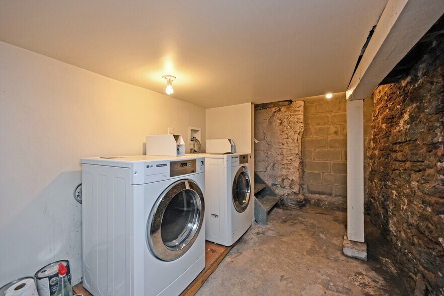 More Photos Of 226 E Clifton Ave, Cincinnati Apartments For Sale