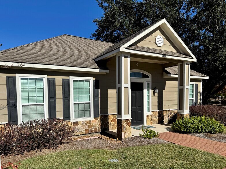 More Photos Of 8900 Eastloch Dr, Spring Unknown For Lease