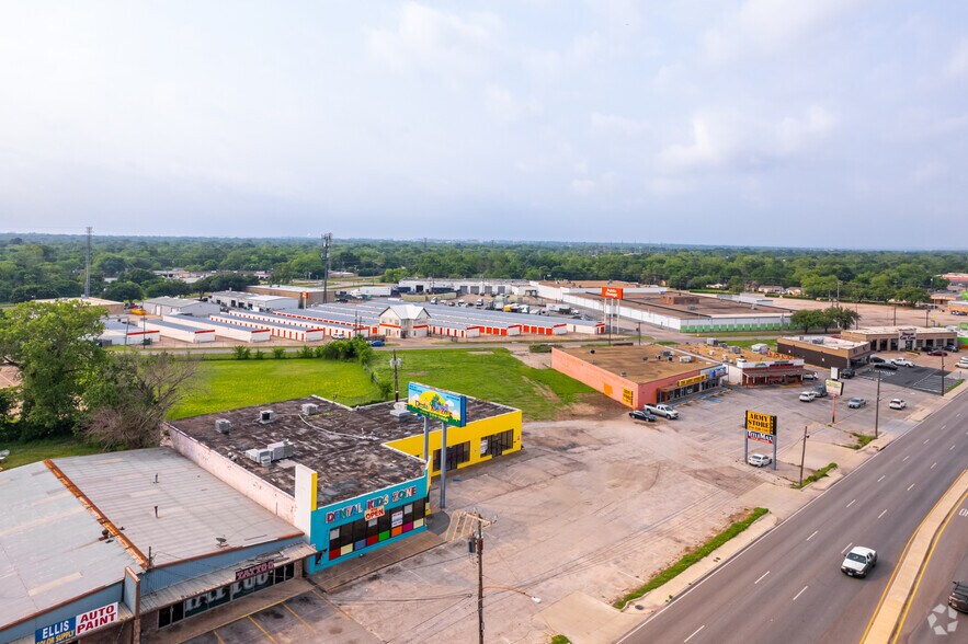 More Photos Of 11000 Garland Rd, Dallas Unknown For Lease