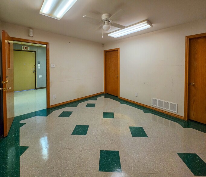 More Photos Of 125 Ruidosa Ave, Abilene Warehouse For Lease