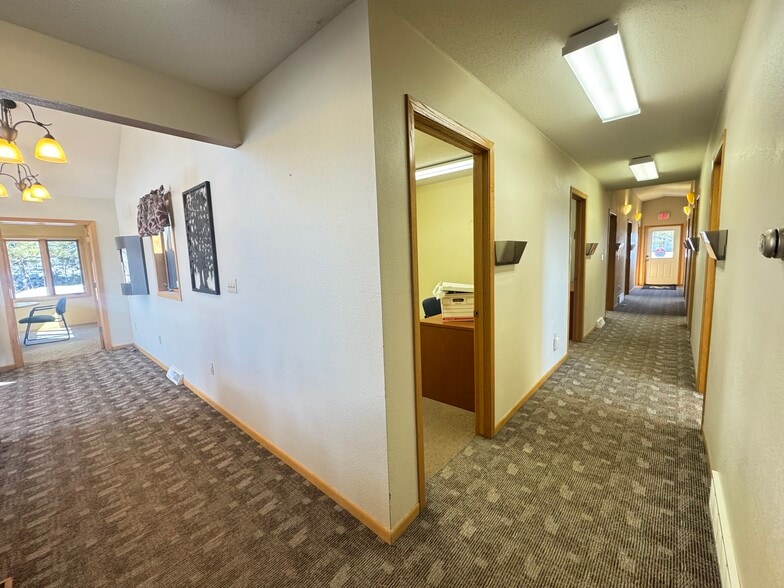 More Photos Of 1226 Lincoln St, Rhinelander Office For Sale