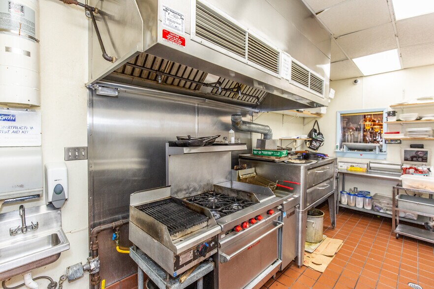 More Photos Of 2020-2026 Smith St, North Providence Freestanding For Sale