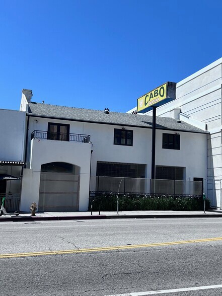 More Photos Of 11829 Wilshire Blvd, Los Angeles Storefront For Sale