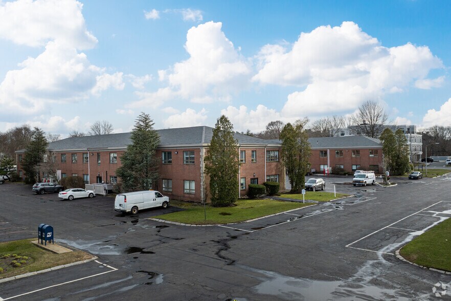 More Photos Of 591 North Ave, Wakefield Office For Lease