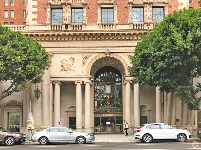 More Photos Of 520 S Grand Ave, Los Angeles Office For Lease