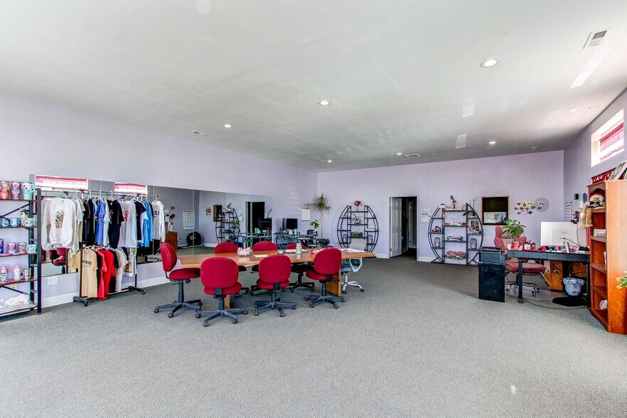 More Photos Of 604 1st Ave, Deer Trail Storefront For Sale