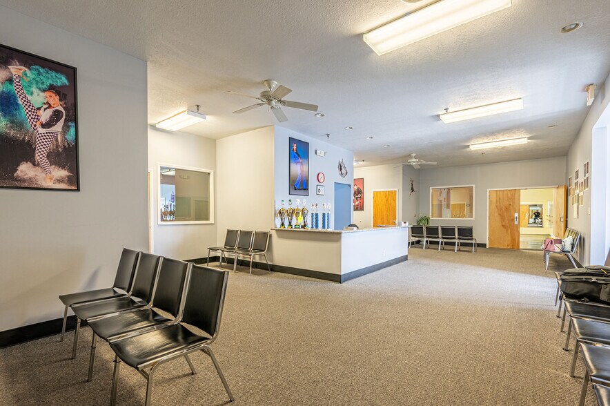 More Photos Of 1366 S Wabash St, Wabash Office For Sale