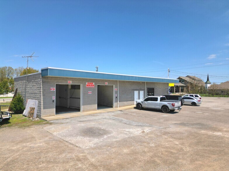 More Photos Of 1727 Division Rd N, Kingsville Restaurant For Sale