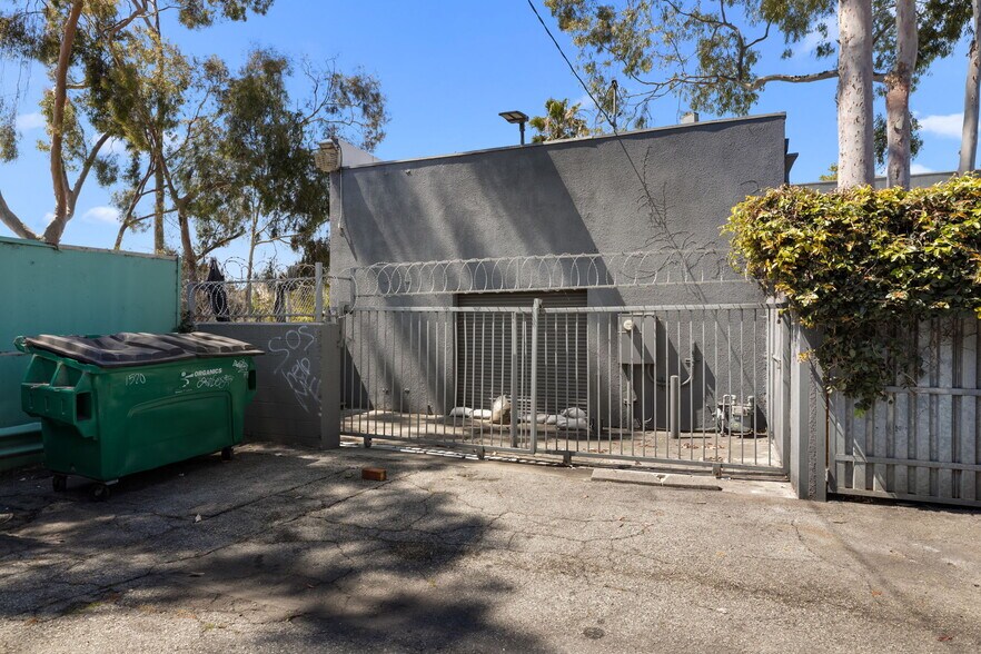More Photos Of 1500 Olympic Blvd, Santa Monica Loft Creative Space For Sale
