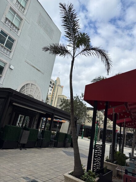 More Photos Of 1990 Main St, Sarasota Loft Creative Space For Lease