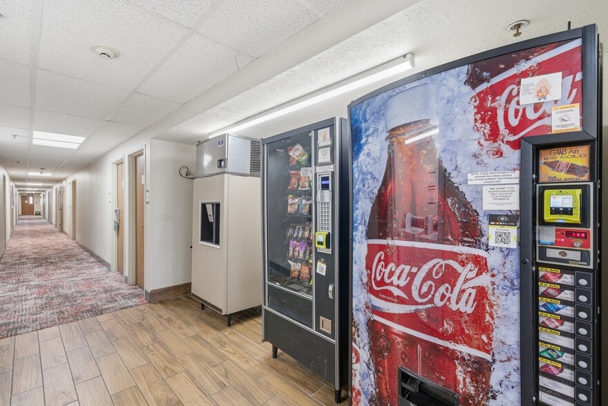 More Photos Of 626 W 1400 N, Beaver Hotel For Sale