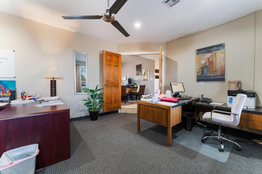 More Photos Of , Las Vegas Office For Sale