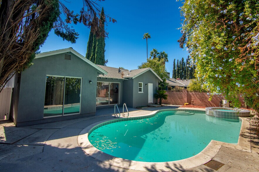 More Photos Of 15405 Covello St, Van Nuys Manufactured Housing Mobile Home Park For Sale