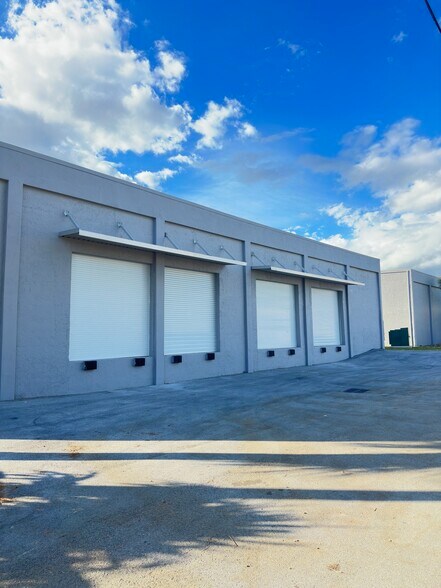 More Photos Of 7441-7571 NW 78th St, Medley Warehouse For Lease