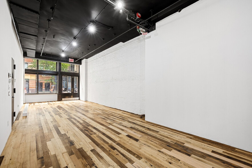 More Photos Of 148 Chambers St, New York Apartments For Lease