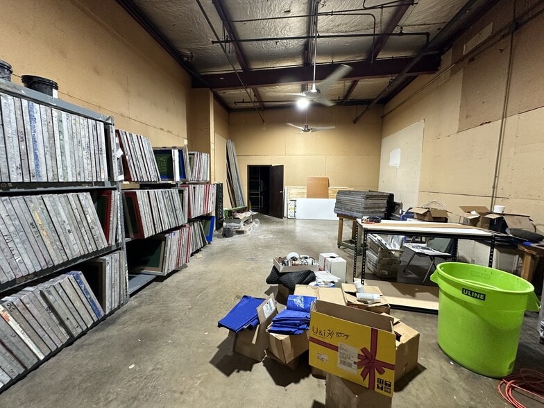 More Photos Of 1101 Main St, Garland Warehouse For Sale