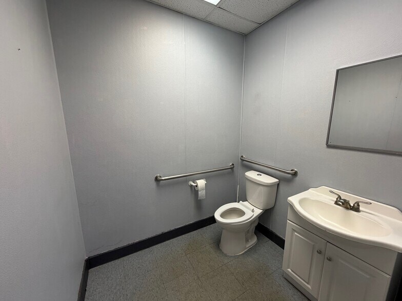 More Photos Of 60 N Brown Ave, Terre Haute General Retail For Sale