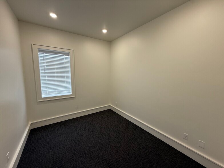 More Photos Of 8808 Valencia Ave, Lubbock Warehouse For Sale