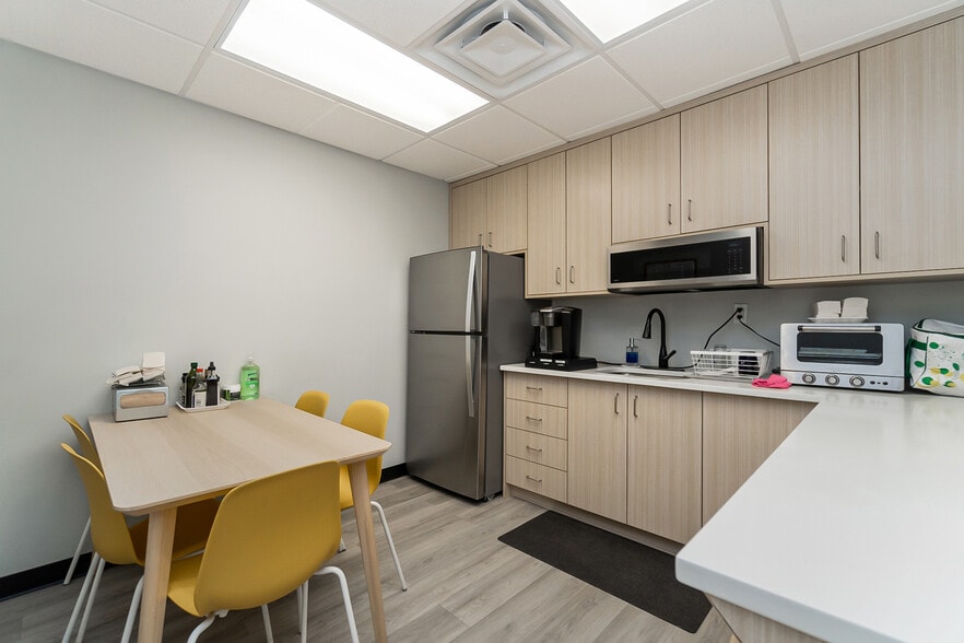 More Photos Of 622 Union Blvd, Allentown Medical For Lease