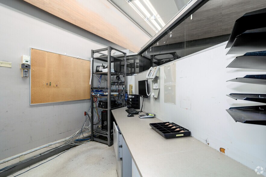 More Photos Of 409 Stokes Rd, Medford Drugstore For Sale