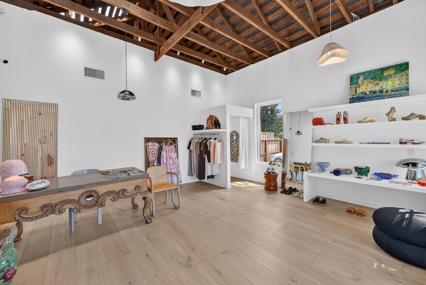 More Photos Of 408 Trout Gulch Rd, Aptos Freestanding For Sale