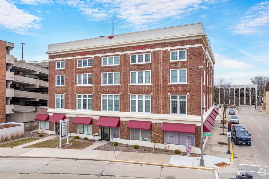 More Photos Of 17 Forest Ave, Fond Du Lac Apartments For Lease